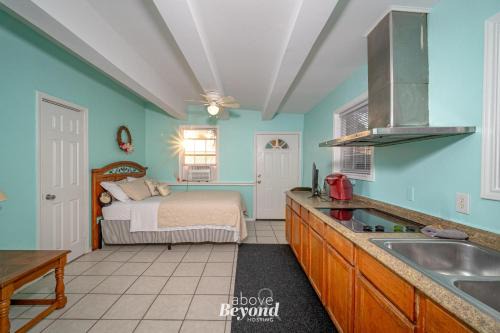 Flour Bluff Apartamento | The Little Coconut Cottage
