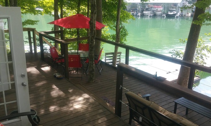 Andersonville Casa | ¡The Little Dipper! Frente al lago pequeña casa de moda con muelle privado!