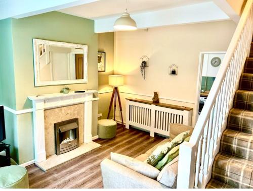 Bury Casa | The Little Green Cosy Cottage