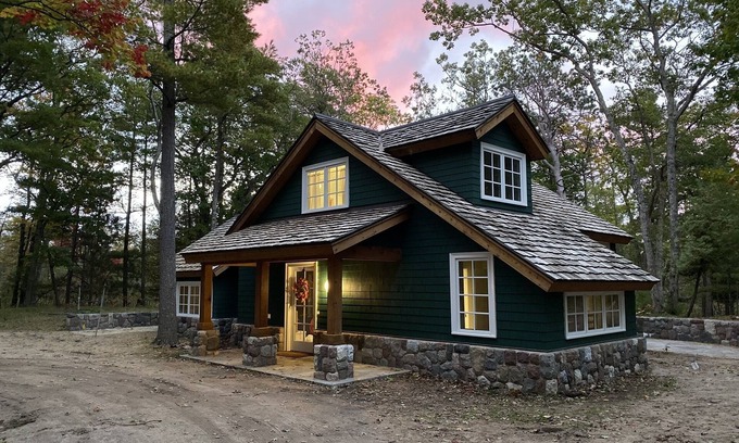 Glen Arbor Cabaña | The Little Green Cottage in the Woods