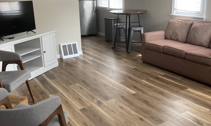 Carag Casa | The Little Lady Uptown MN
