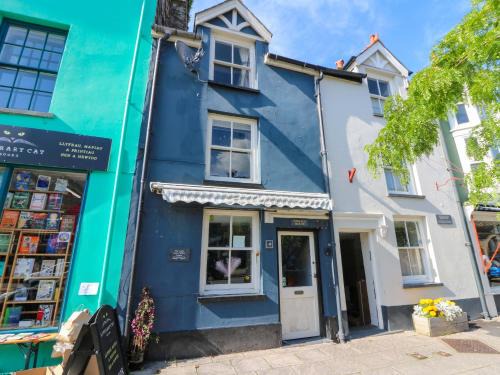 Machynlleth Casa | The Little Laura Ashley House