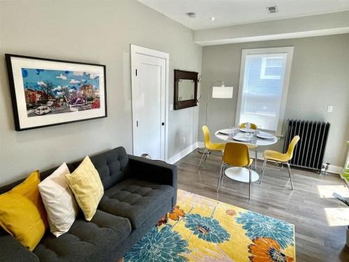 Brookland Apartamento | The Little Nest Charming Brookland Parking