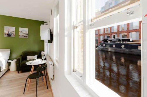 North Kensington Apartamento | The Little Venice Hideaway Studio on the Canal!