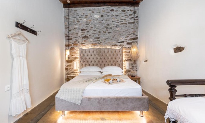Naxos Apartamento | The Locals