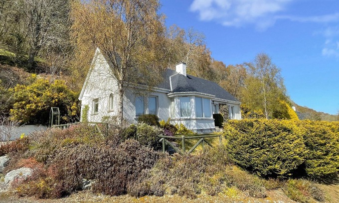 Lewiston Cabaña | 2 bedroom accommodation in Brackla, near Inverness