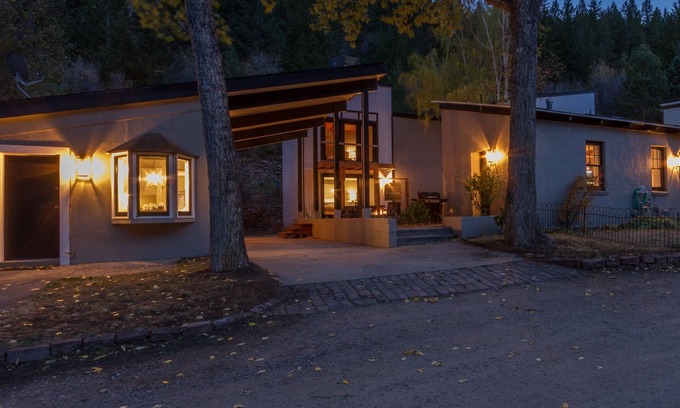 Historic District Casa | The Lodge at Georgetown-sleeps 8 Minutes to Ski Country, USA