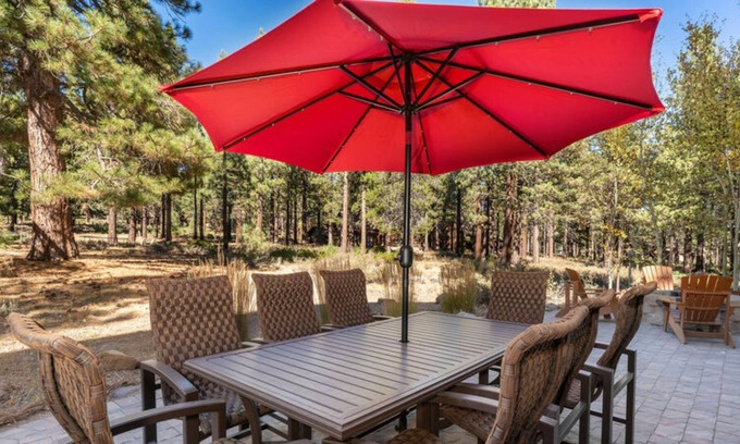 Truckee Casa | The Lodge at Gray's Crossing by Tahoe Mountain Properties