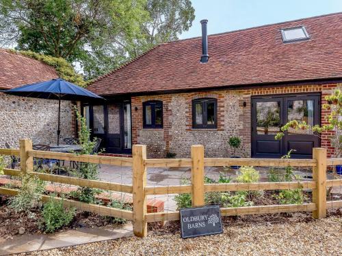 Tangmere Casa | The Lodge At Oldbury Barns
