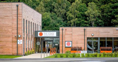 Perth Cabina | The Lodge At Perth Racecourse