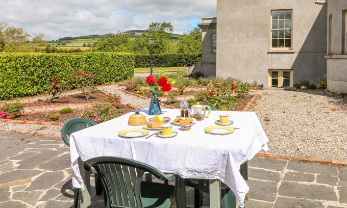 Knockaderry Cross Roads Casa | The Lodge at Raheengraney House, RAHEENGRANEY, CONDADO DE WICKLOW