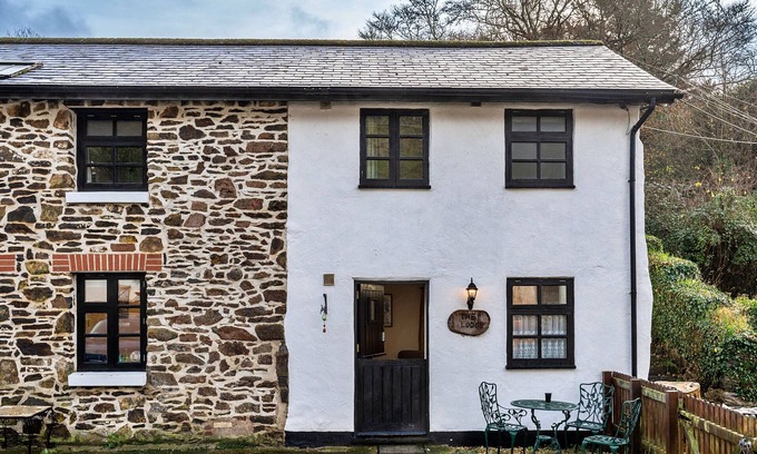 Trusham Cabaña | The Lodge at The Cridford Inn