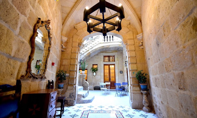 Cospicua Hotel | The Lodge