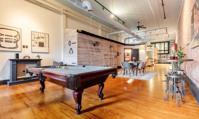 Anderson Casa | The Loft 23/ Stay on Main St | 2 Bed, 2 Bath