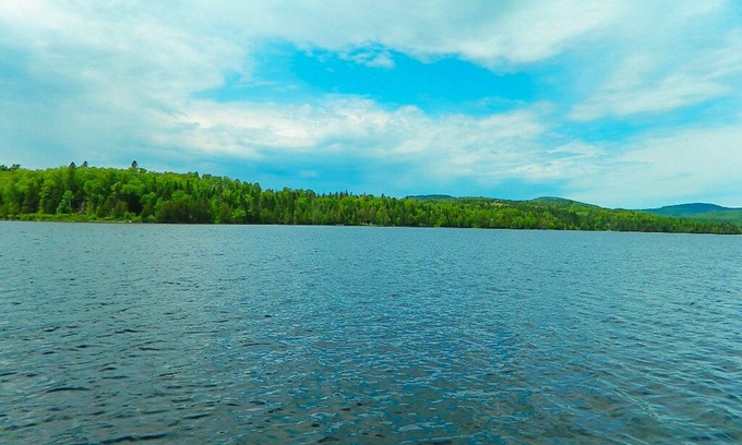 Rangeley Cabaña | The Loft - a getaway for skiers and snowmobilers
