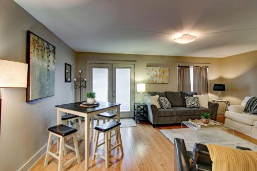 Clarksville Apartamento | The Lofts of Downtown (540 N 2nd St, #106)
