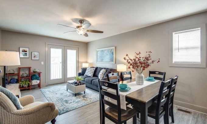 Clarksville Apartamento | The Lofts of Downtown (540 N 2nd St, #211)