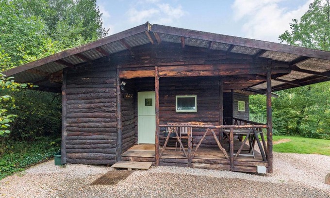 Honiton Casa | The Log Cabin
