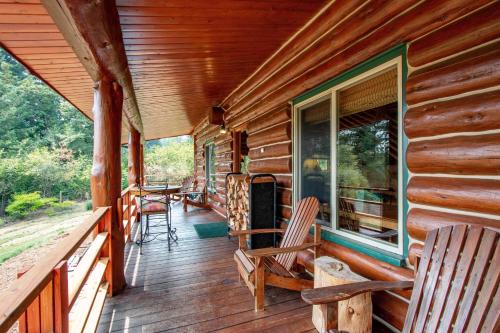 Stevenson Casa | The Log Cabin
