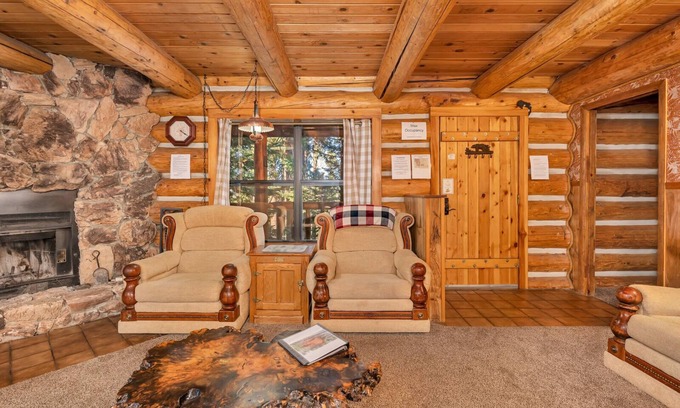 Yosemite National Park Cabina | The Log Home Quintessential Log Cabin in Ynp!