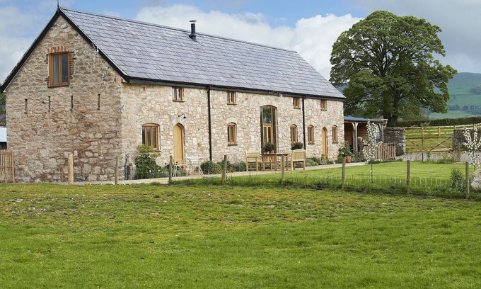Ruthin Casa | El Longbarn es una casa de lujo de Grado II, completamente renovada por dentro y por fuera.