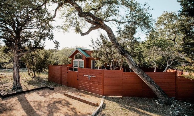Austin Casa | The Longhorn Cabin - Cabins at Rim Rock