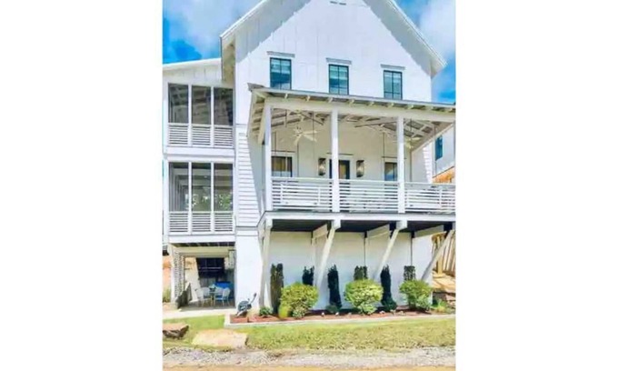Eufaula Casa | The Lookout-Lake Front Beach House-Carlton Landing