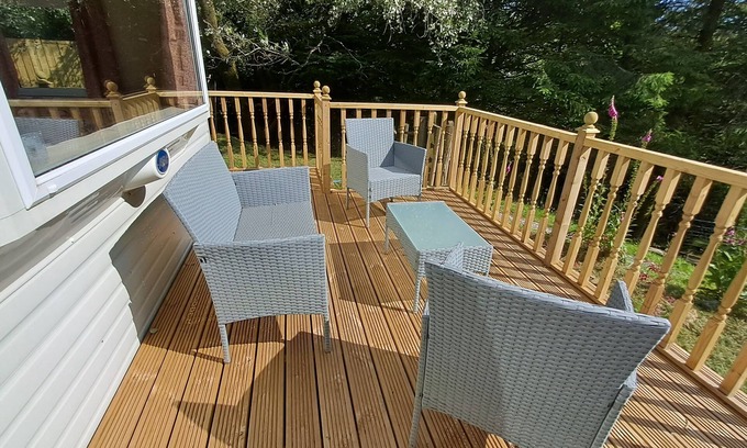Castle Cabina | The Lookout - Park Home, Farm Park Stay