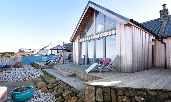 Hopeman Cabaña | THE LOOKOUT, pet friendly, with open fire in Hopeman