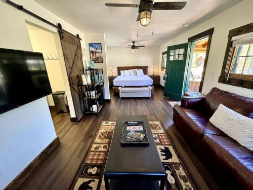 Grand Lake Casa | The Loose Moose Cabin #11 At Downtown Grand Lake