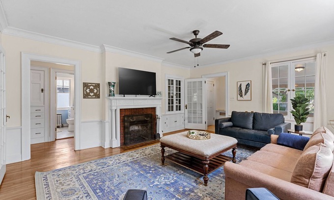 Manito Casa | The Lorraine at the Lilac Garden in Manito Park