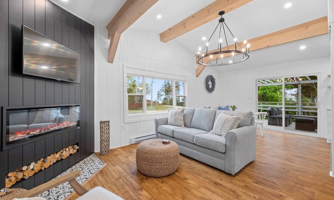 Stratford Cabaña | The Lupin Cottage by the Beach