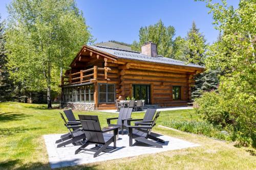 Sun Valley Casa | The Luxury Cabin at Comfort Circle