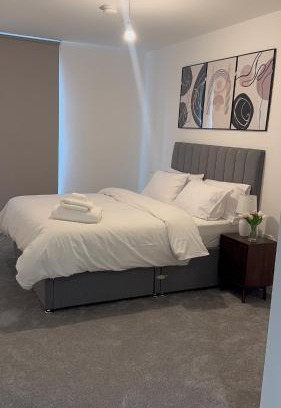 Newham Casa | The Luxury Spot