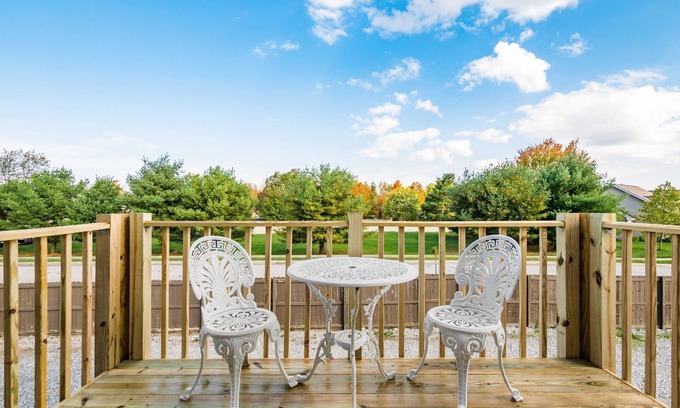 Lewis Center Casa | ★The Mad Cat Inn★Private Guest House★ FirePit★HotTub★