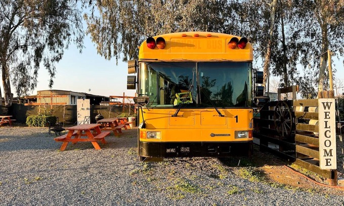 Visalia Casa | The Magic Skoolie Outdoor Glamping in Visalia