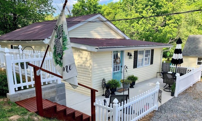 Drake Cabaña | The Magnolia Cottage ~ The Great Outdoors