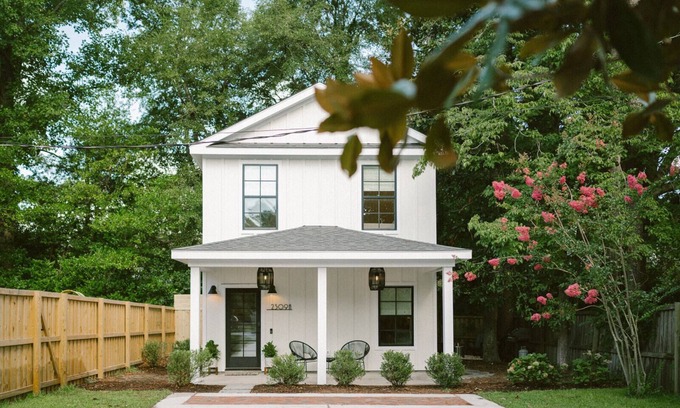 Wilmington Casa | The Magnolia: Serene Oasis Under Nature’s Canopy