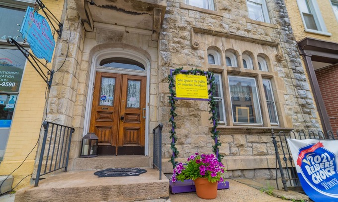 Cumbola Cama Y Desayuno | The Maid's Quarters Bed Breakfast & Tearoom