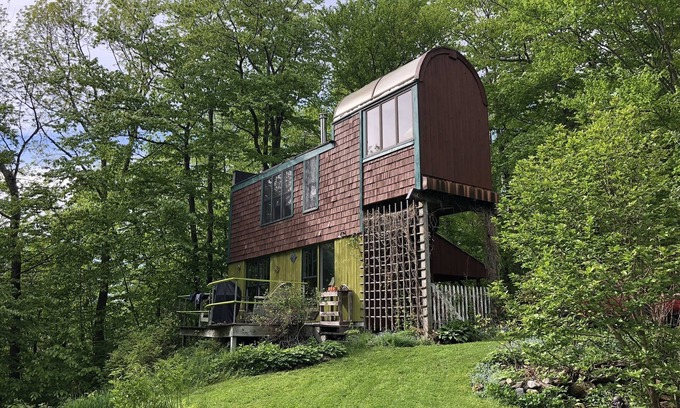 Warren Casa | The Mailbox House - get away into nature!
