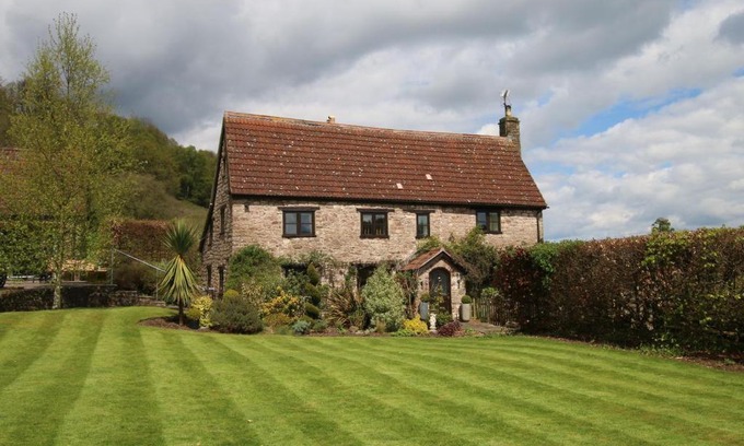 Cinderford Casa | The Manor