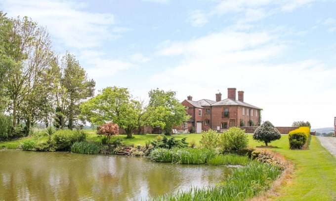 Loppington Cabaña | The Manor House at Kenwick Lodge
