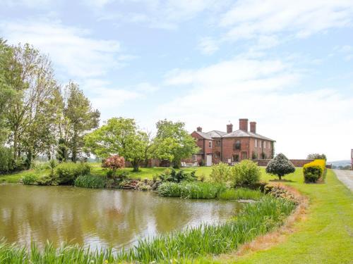 Loppington Casa | The Manor House at Kenwick Lodge
