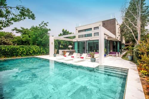 Herzliya Pituach Villa | The Mansion by Five Stay