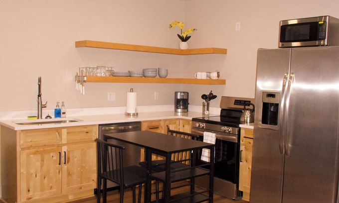 Elizabethtown Casa | The Maple Suite