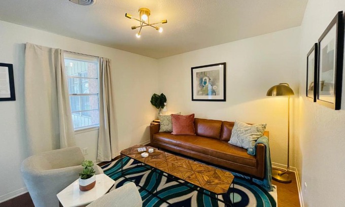 Greater South River City Casa | The Mariposa Wing B by Lodgewell - Spread your wings here