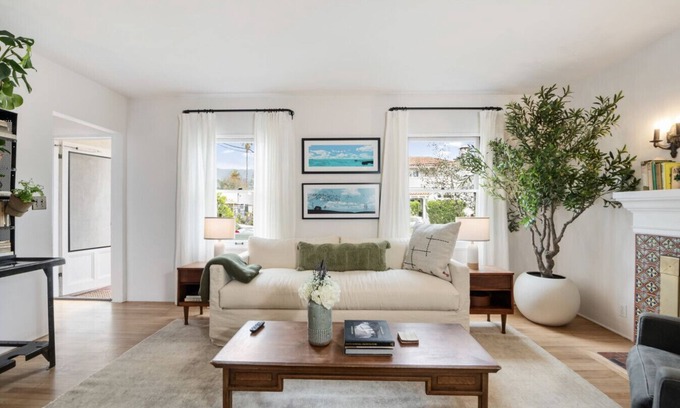 West Beach Apartamento | The Marlowe Garden Suite