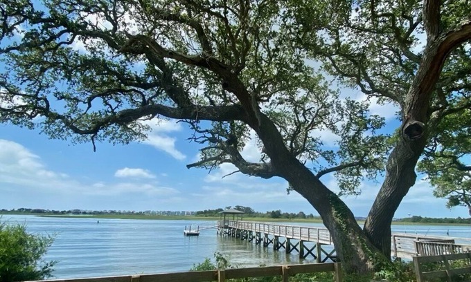 Ocean Isle Beach Casa | The Mazelle Porch at Gause Landing