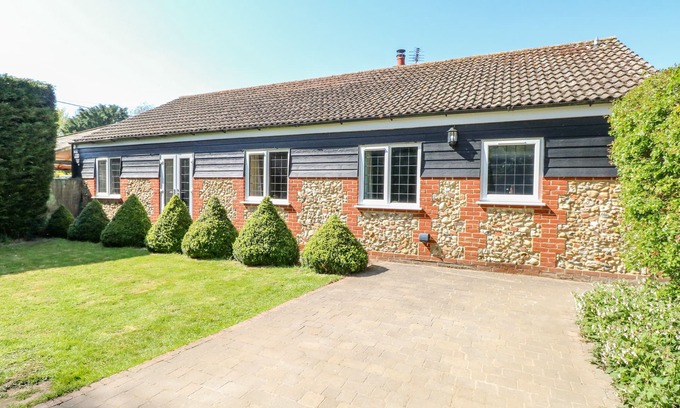 Billingford Cabaña | The Meadows Cottage, BILLINGFORD