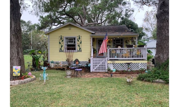 El Lago Casa | The Mermaid Inn Beach Cottage/ Seabrook/NASA/Kemah